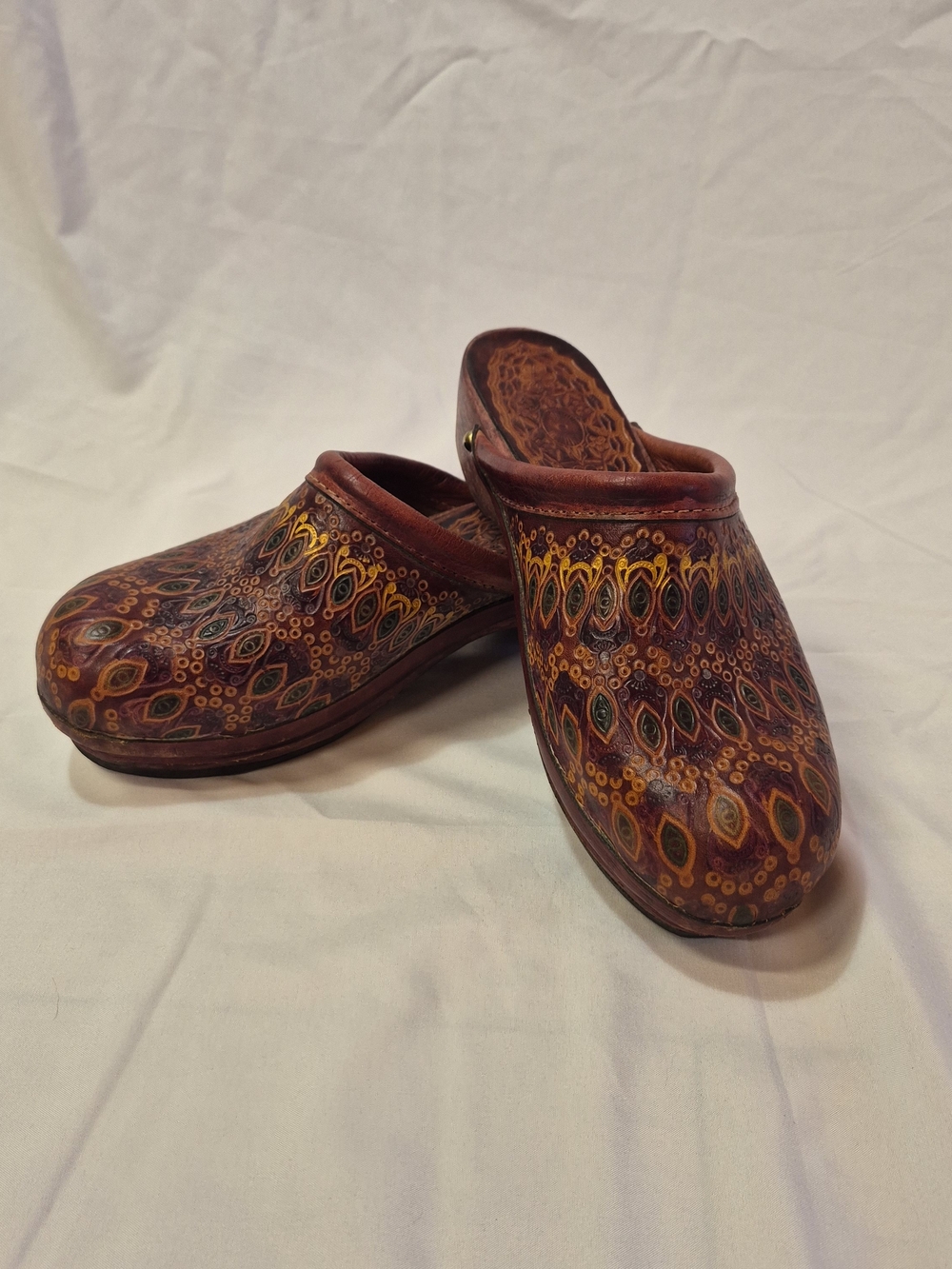 Hand Crafted Wooden Women's Burgundy Patterned Slip-On Clogs